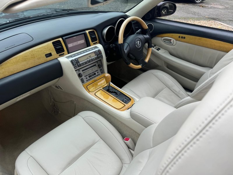 LEXUS SC 430