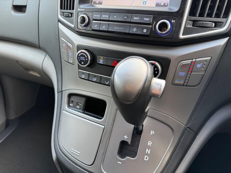 HYUNDAI I800