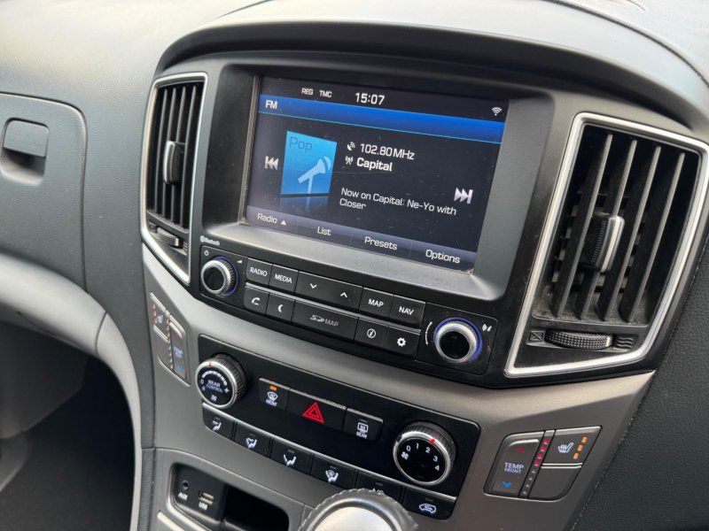 HYUNDAI I800