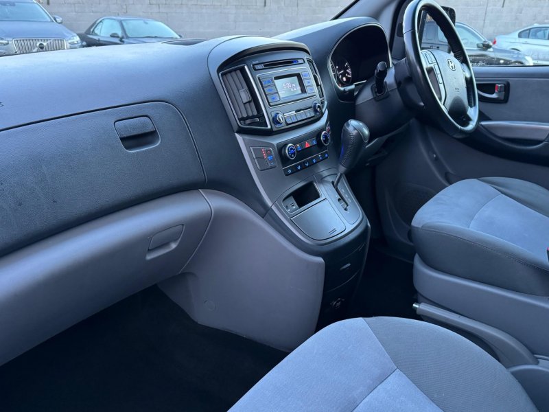 HYUNDAI I800
