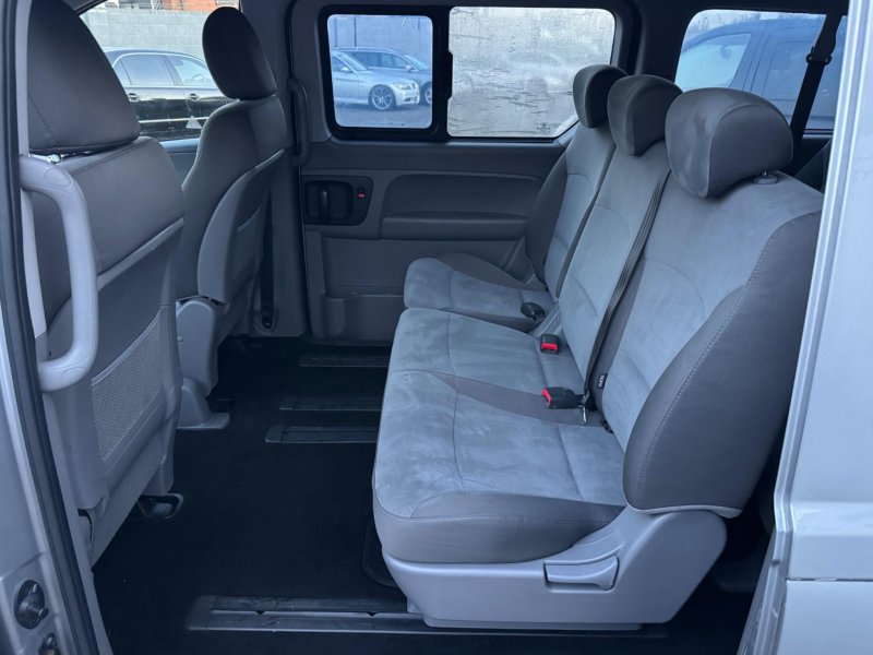 HYUNDAI I800