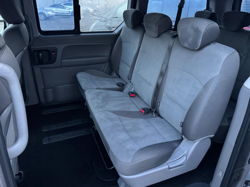 HYUNDAI I800