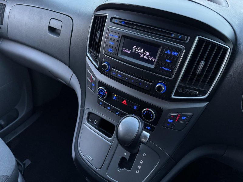 HYUNDAI I800