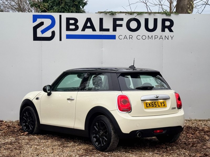 MINI HATCH