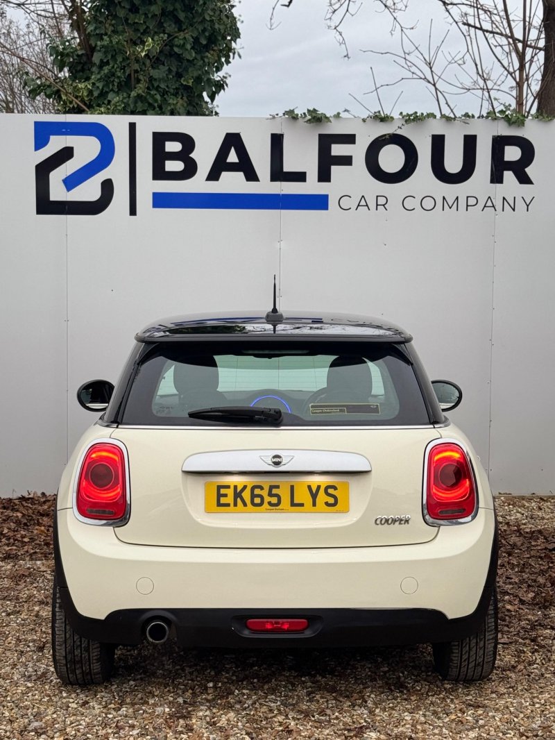 MINI HATCH